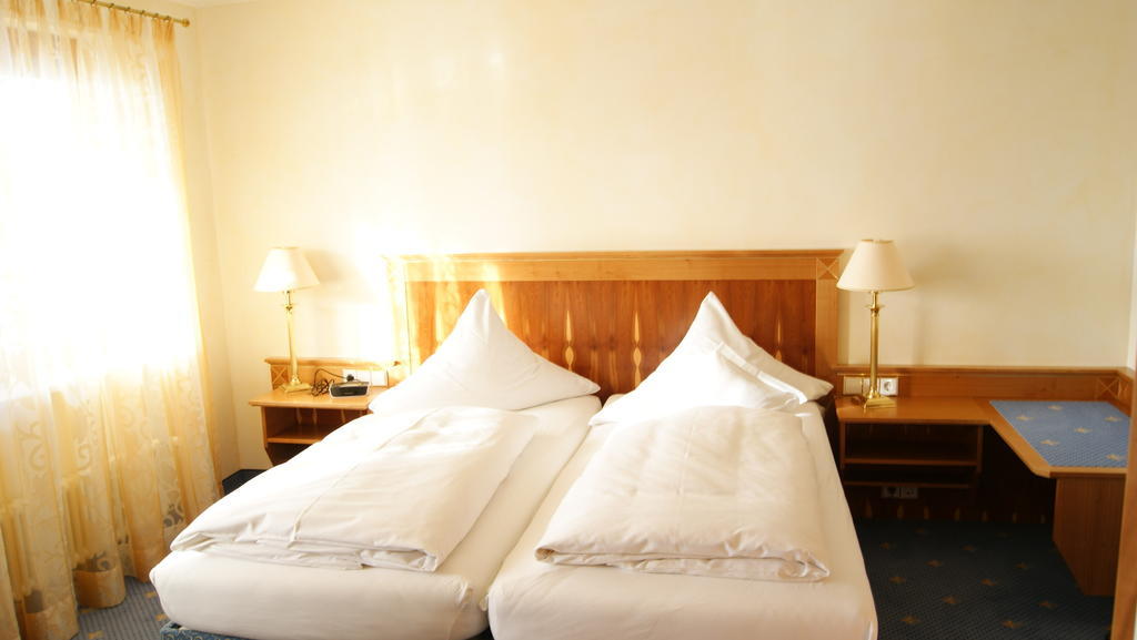 Hotel-Restaurant Schwedi Лангенарген Номер фото